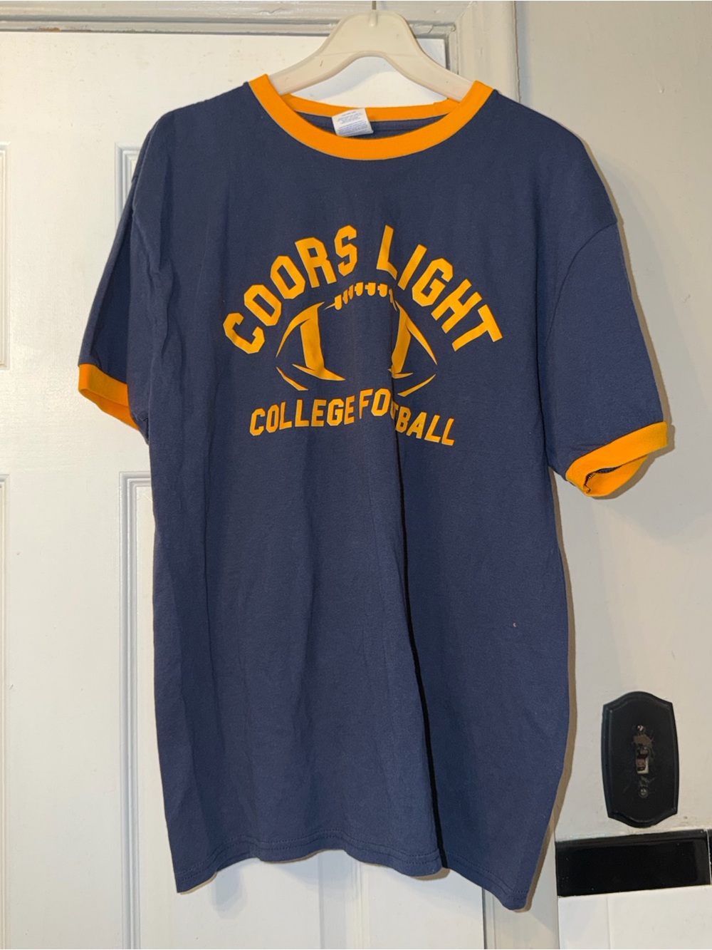Port & Company Coors Light College Football T Shirt Men’s Size Large Used Pre O.